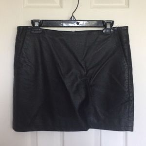 Forever 21 pleather mini skirt